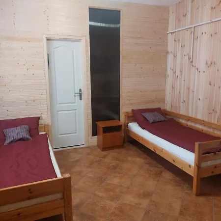Konukevi Tuende Szallas 3*
